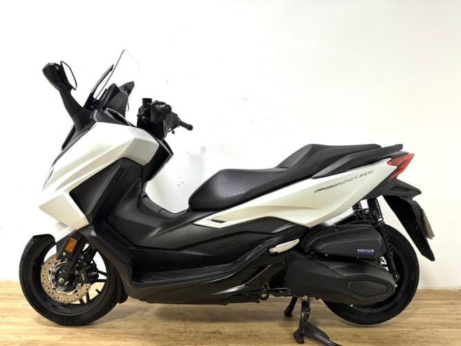 Comprar HONDA FORZA 350 2025 de segunda mano HONDA FORZA 350 2025 de segunda mano