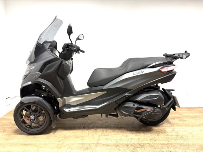 PIAGGIO MP3 530 HPE 2024 de segunda mano