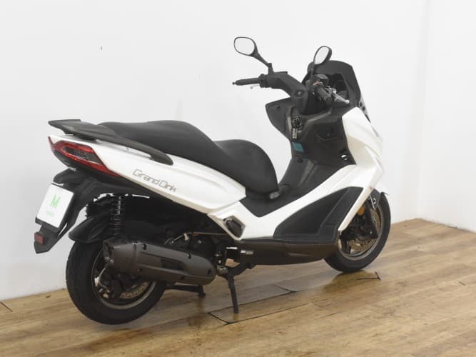 Comprar KYMCO GRAND DINK 125 2017 de segunda mano KYMCO GRAND DINK 125 2017 de segunda mano