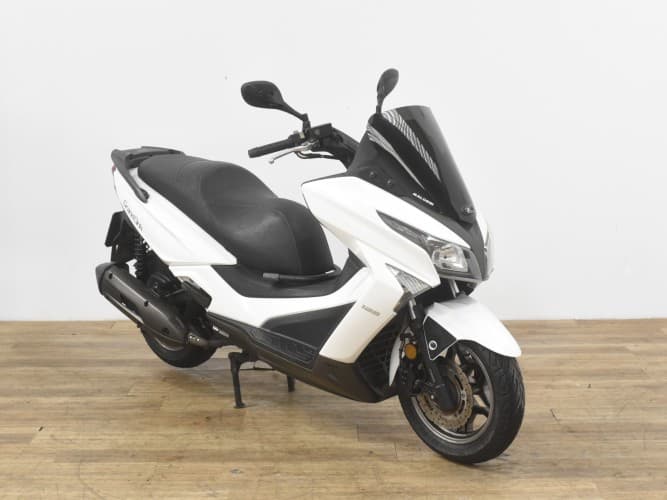 Comprar KYMCO GRAND DINK 125 2017 de segunda mano KYMCO GRAND DINK 125 2017 de segunda mano