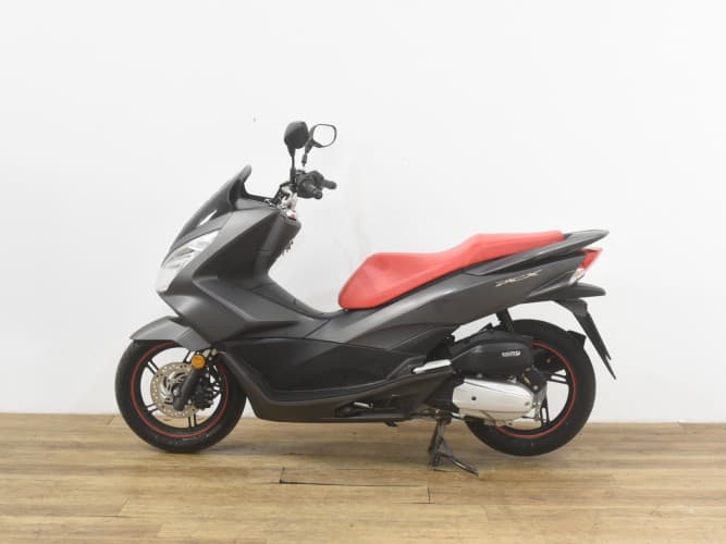 Comprar HONDA PCX 125 2017 de segunda mano HONDA PCX 125 2017 de segunda mano