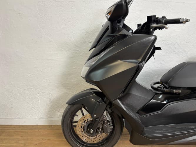 HONDA FORZA 125 2016 de segunda mano