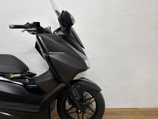 HONDA FORZA 125 2016 de segunda mano