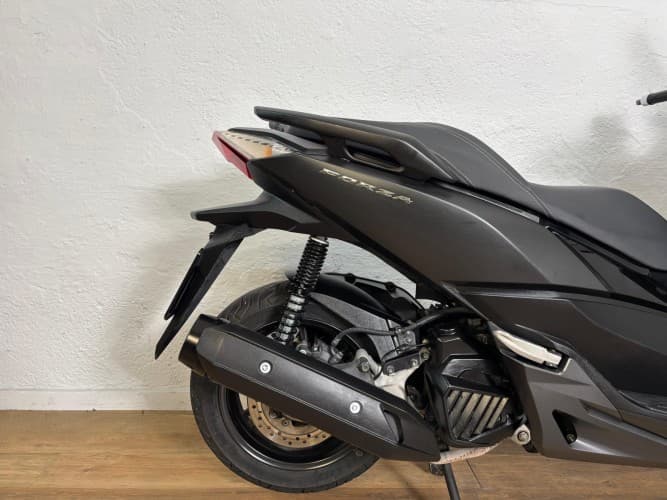 HONDA FORZA 125 2016 de segunda mano