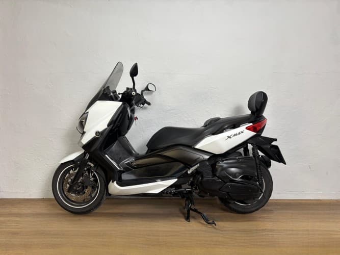 YAMAHA XMAX 400 2014 de segunda mano