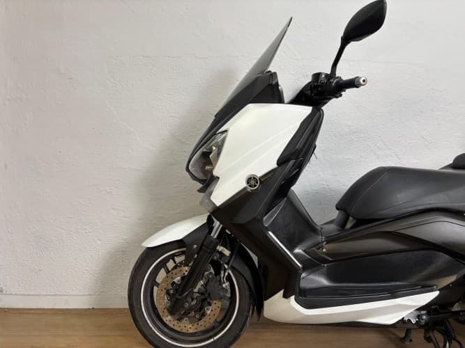 YAMAHA XMAX 400 2014 de segunda mano