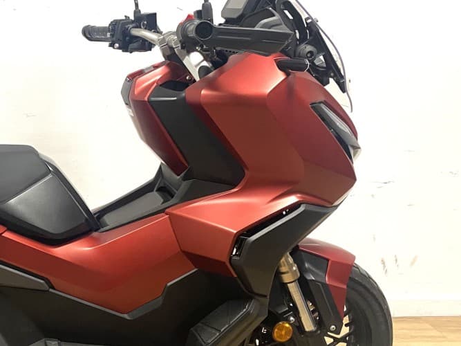 HONDA ADV 350 2023 de segunda mano