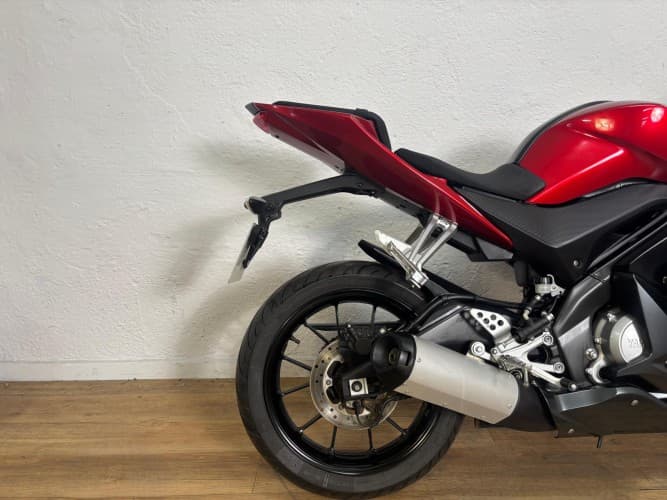 YAMAHA YZF R125 2018 de segunda mano