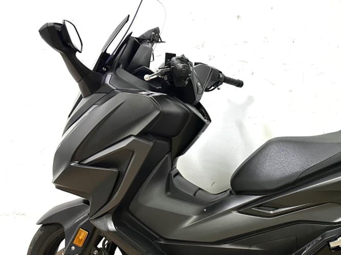 HONDA FORZA 125 2024 de segunda mano