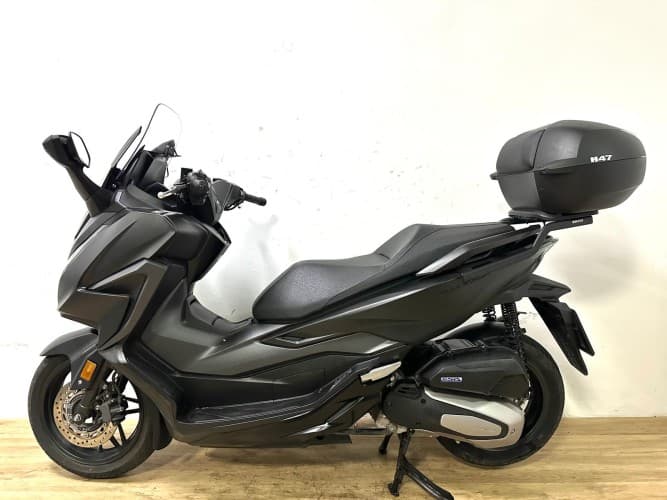 HONDA FORZA 125 2024 de segunda mano
