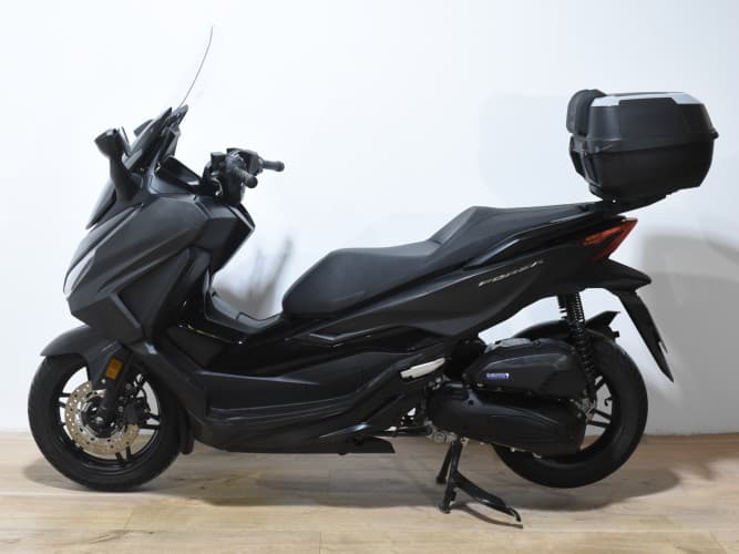 HONDA FORZA 125 2024 de segunda mano