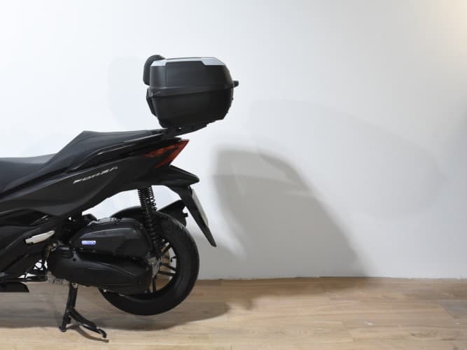 HONDA FORZA 125 2024 de segunda mano