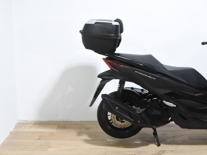 HONDA FORZA 125 2024 de segunda mano