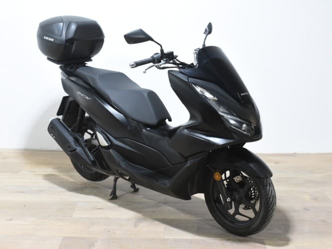 Comprar HONDA PCX 125 2023 de segunda mano HONDA PCX 125 2023 de segunda mano