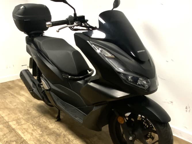 HONDA PCX 125 2023 de segunda mano