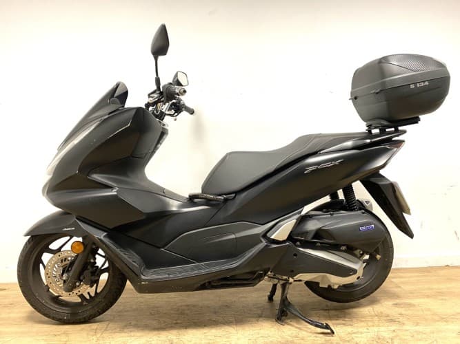 HONDA PCX 125 2023 de segunda mano