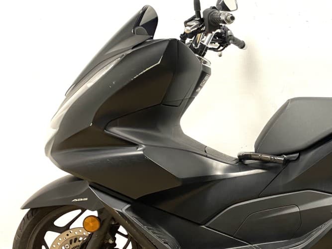 HONDA PCX 125 2023 de segunda mano