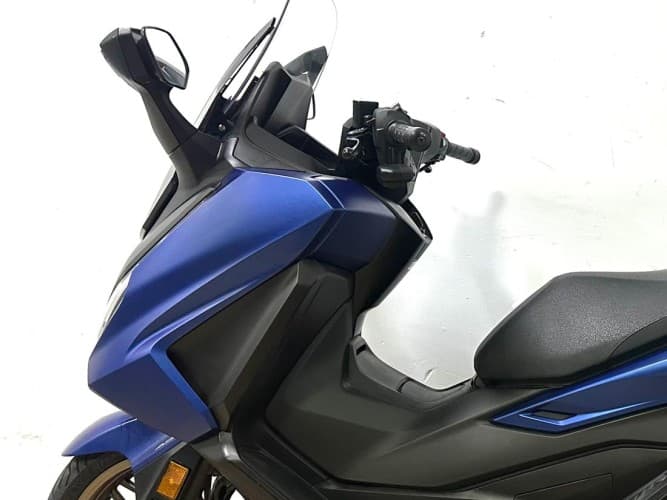 HONDA FORZA 350 2023 de segunda mano