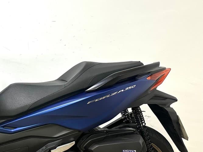 HONDA FORZA 350 2023 de segunda mano