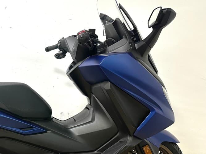 HONDA FORZA 350 2023 de segunda mano