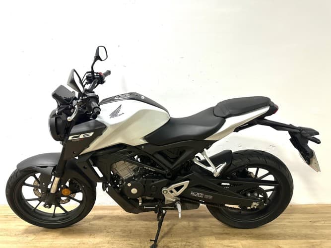 HONDA CB 125 R 2025 de segunda mano