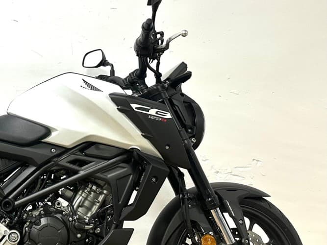 HONDA CB 125 R 2025 de segunda mano