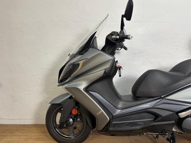 KYMCO SUPER DINK 350 2018 de segunda mano