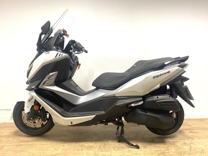 Comprar SYM CRUISYM 300 2022 de segunda mano SYM CRUISYM 300 2022 de segunda mano