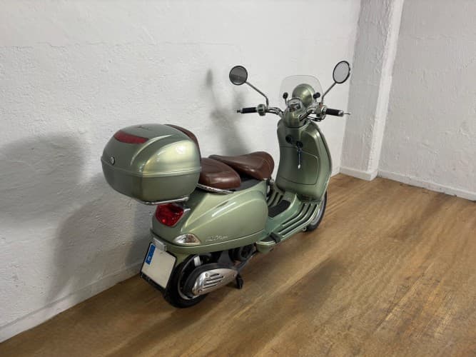PIAGGIO VESPA 125 LXV 2013 de segunda mano