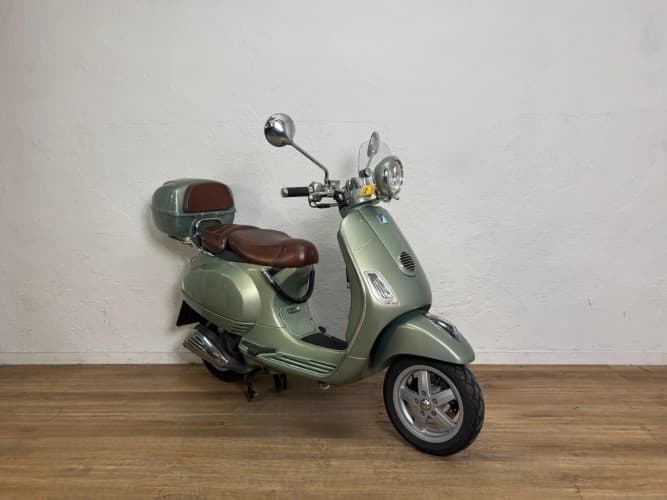 PIAGGIO VESPA 125 LXV 2013 de segunda mano