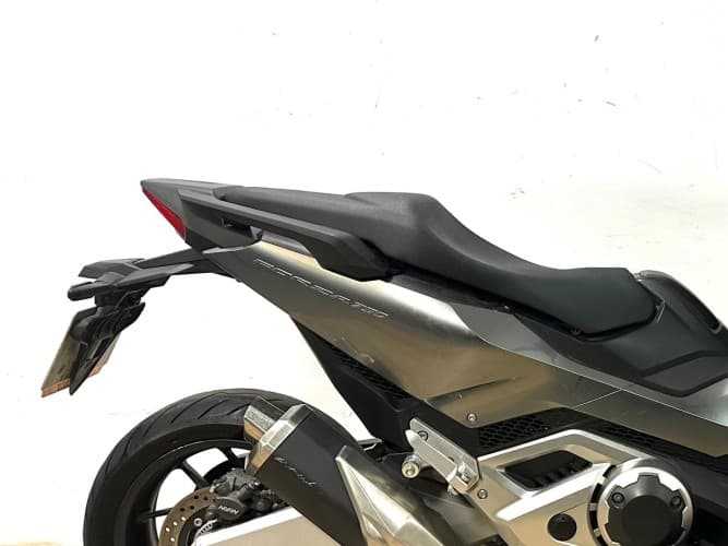 HONDA FORZA 750 2023 de segunda mano