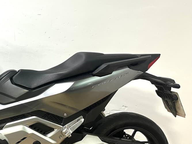 HONDA FORZA 750 2023 de segunda mano