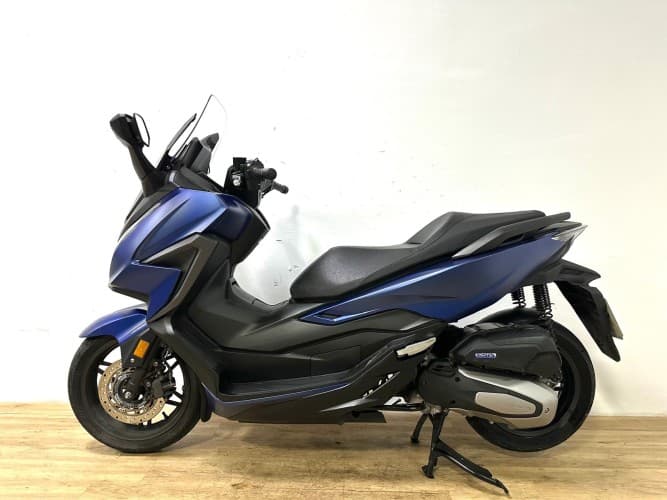 HONDA FORZA 125 2022 de segunda mano