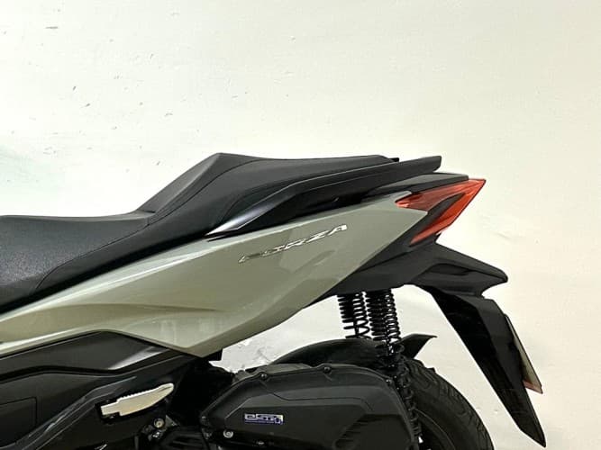 HONDA FORZA 125 2023 de segunda mano
