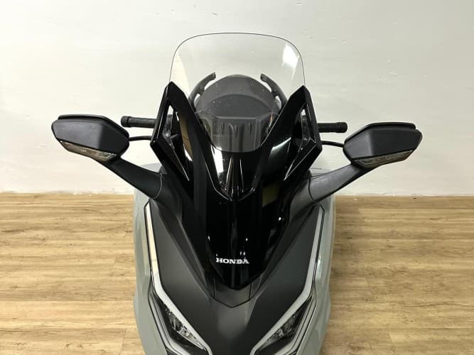 HONDA FORZA 125 2023 de segunda mano