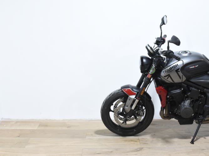 TRIUMPH TRIDENT 660 2021 de segunda mano