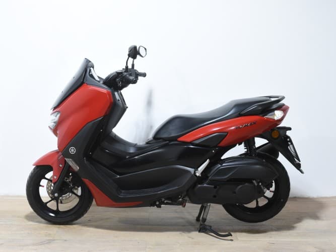 YAMAHA NMAX 125 2023 de segunda mano