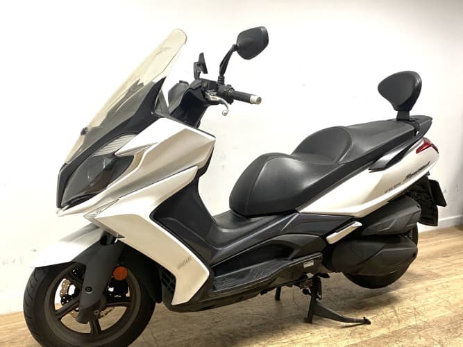 Comprar KYMCO SUPER DINK 350 2018 de segunda mano KYMCO SUPER DINK 350 2018 de segunda mano