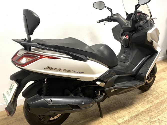 Comprar KYMCO SUPER DINK 350 2018 de segunda mano KYMCO SUPER DINK 350 2018 de segunda mano