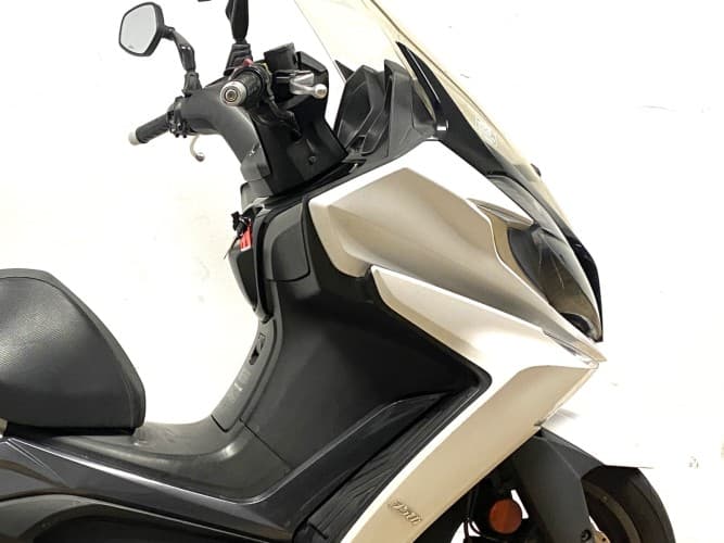 Comprar KYMCO SUPER DINK 350 2018 de segunda mano KYMCO SUPER DINK 350 2018 de segunda mano