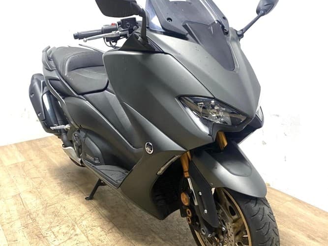Comprar YAMAHA TMAX 560 TECH MAX 2021 de segunda mano YAMAHA TMAX 560 TECH MAX 2021 de segunda mano