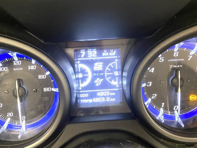 Comprar YAMAHA TMAX 560 TECH MAX 2021 de segunda mano YAMAHA TMAX 560 TECH MAX 2021 de segunda mano