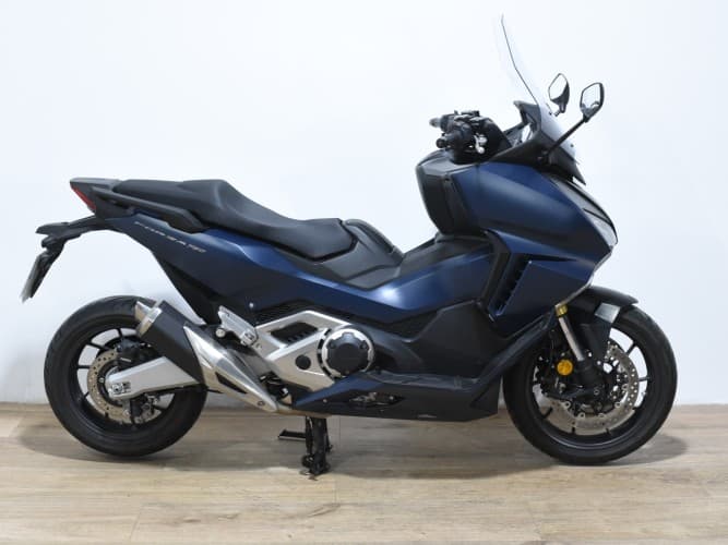 HONDA FORZA 750 2024 de segunda mano