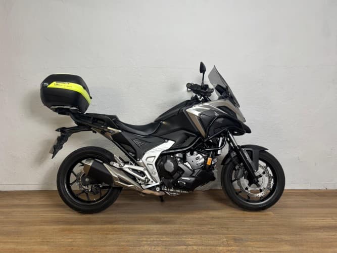 HONDA NC 750 X DCT 2021 de segunda mano