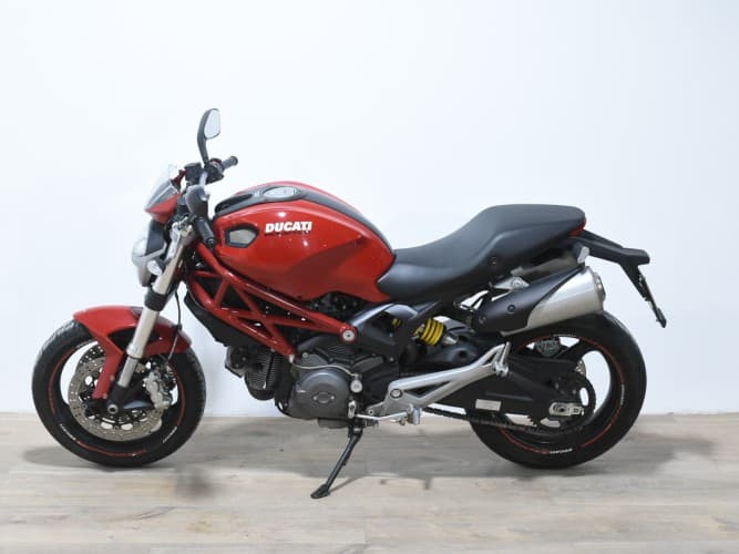 Comprar DUCATI MONSTER 696 2013 de segunda mano DUCATI MONSTER 696 2013 de segunda mano