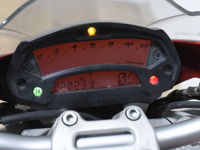 Comprar DUCATI MONSTER 696 2013 de segunda mano DUCATI MONSTER 696 2013 de segunda mano