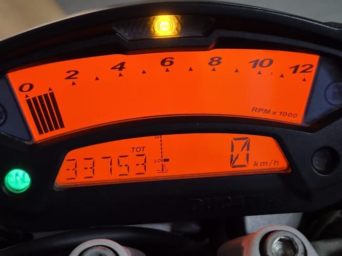 DUCATI MONSTER 696 (A2) 2014 de segunda mano