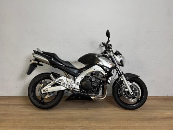 Comprar SUZUKI GSR 600 (A) 2006 de segunda mano SUZUKI GSR 600 (A) 2006 de segunda mano