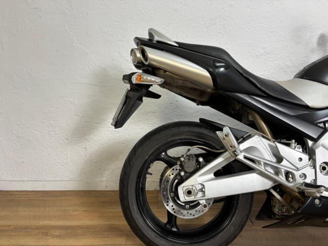 Comprar SUZUKI GSR 600 (A) 2006 de segunda mano SUZUKI GSR 600 (A) 2006 de segunda mano