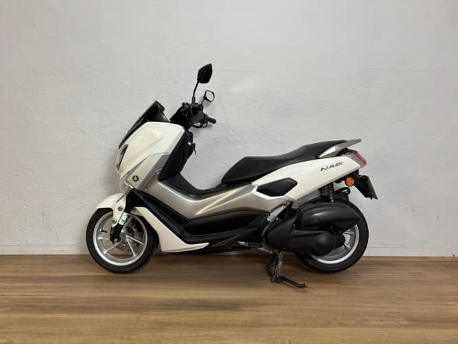 YAMAHA NMAX 125 2017 de segunda mano